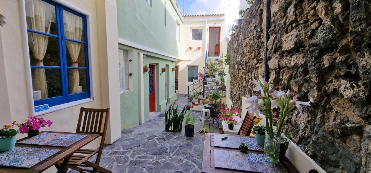A-Tipica Guesthouse Ponta Delgada  Exterior photo
